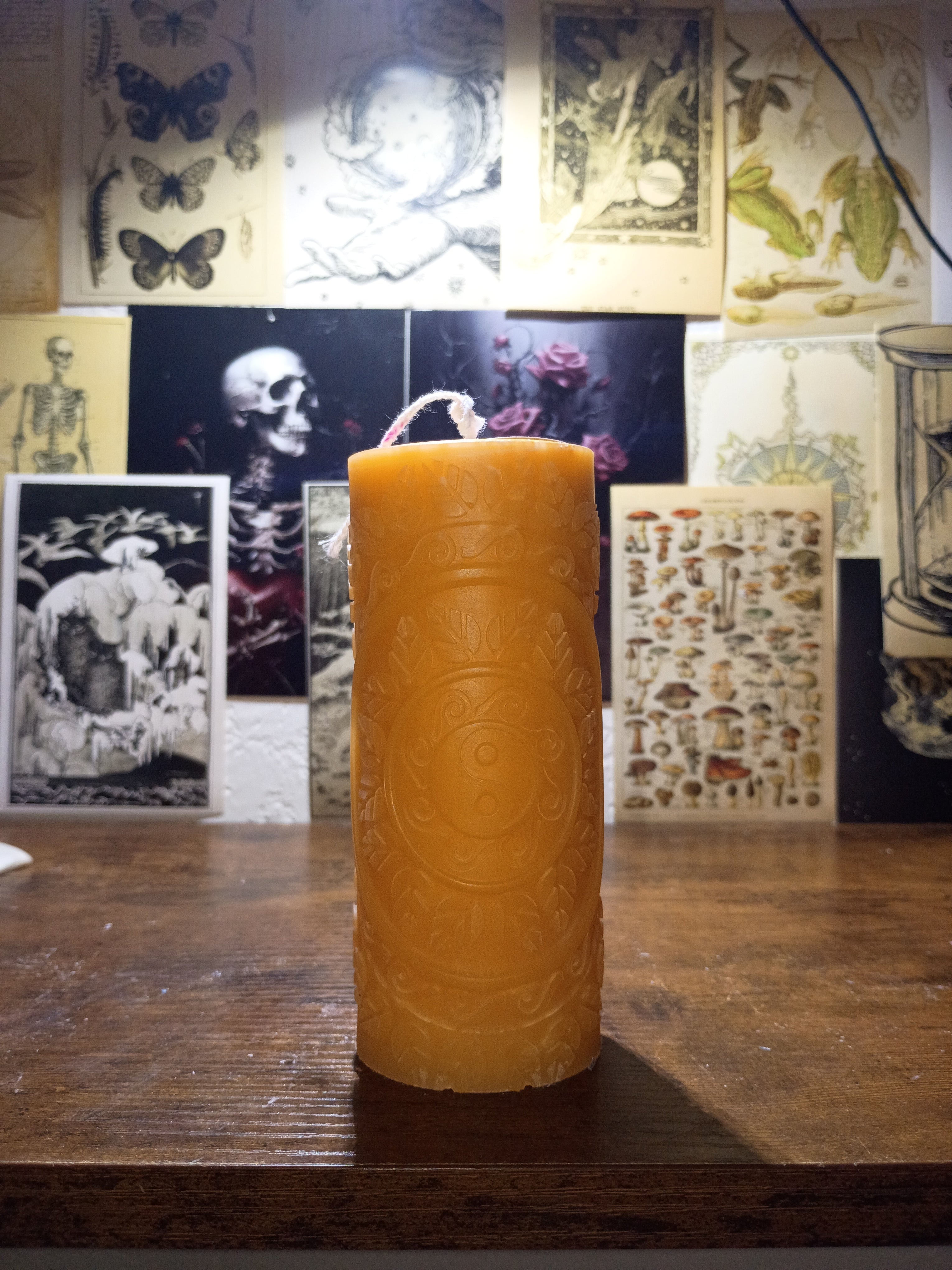 Ying Yang pillar candle